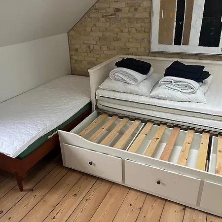 Townhouse With Garden And Free Parking * Odense