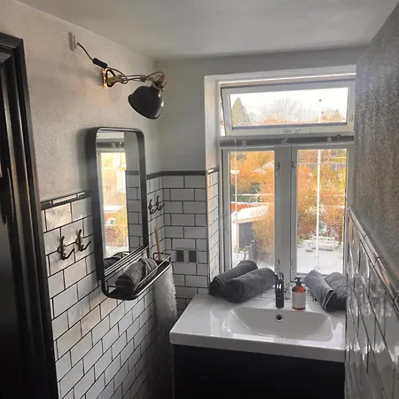 Appartement Townhouse With Garden And Free Parking